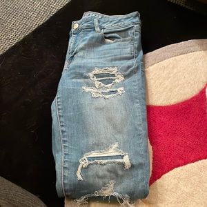 American Eagle distressed jean